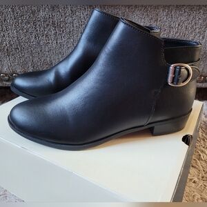 Womens St John's Bay SJB Rayford Black Boots Size 6